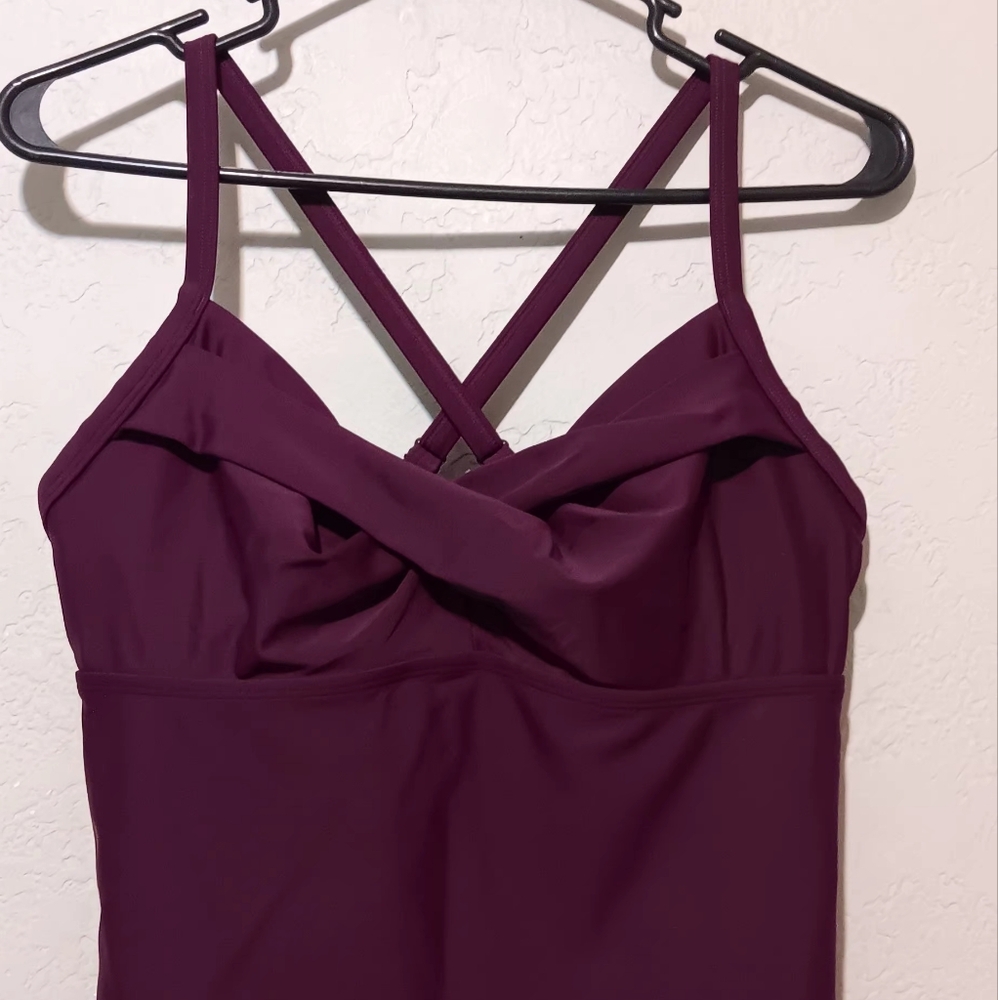 Athleta Twister Tankini Swim Tank Cross Back Burgundy Berry Sz36B/C - Picture 3 of 13